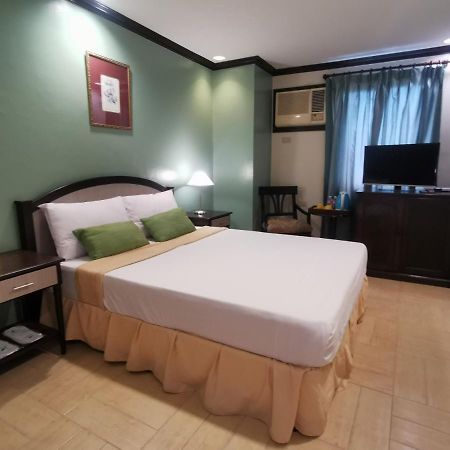 טגאיטאי Tagaytay Country Hotel מראה חיצוני תמונה