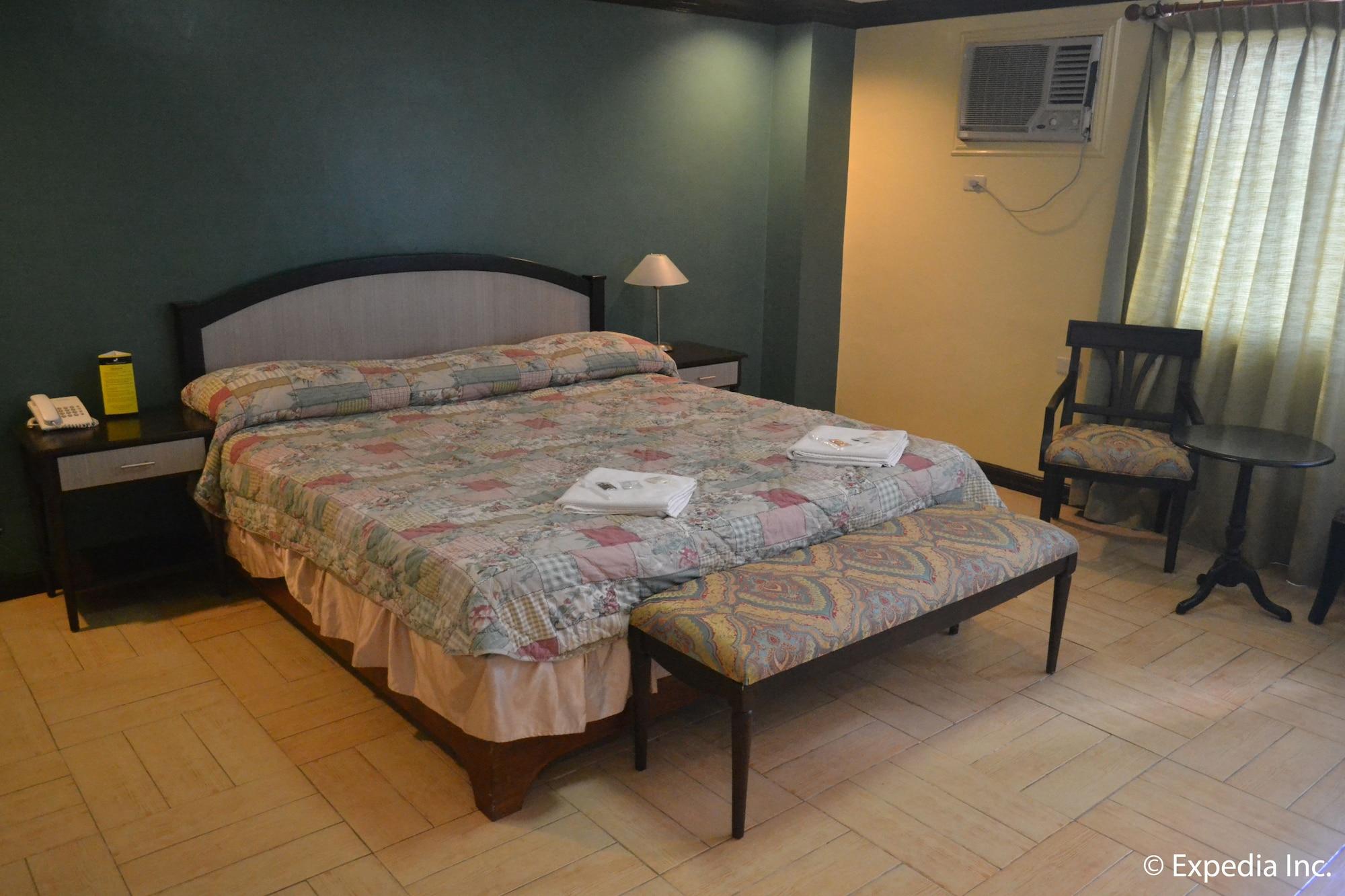 טגאיטאי Tagaytay Country Hotel מראה חיצוני תמונה