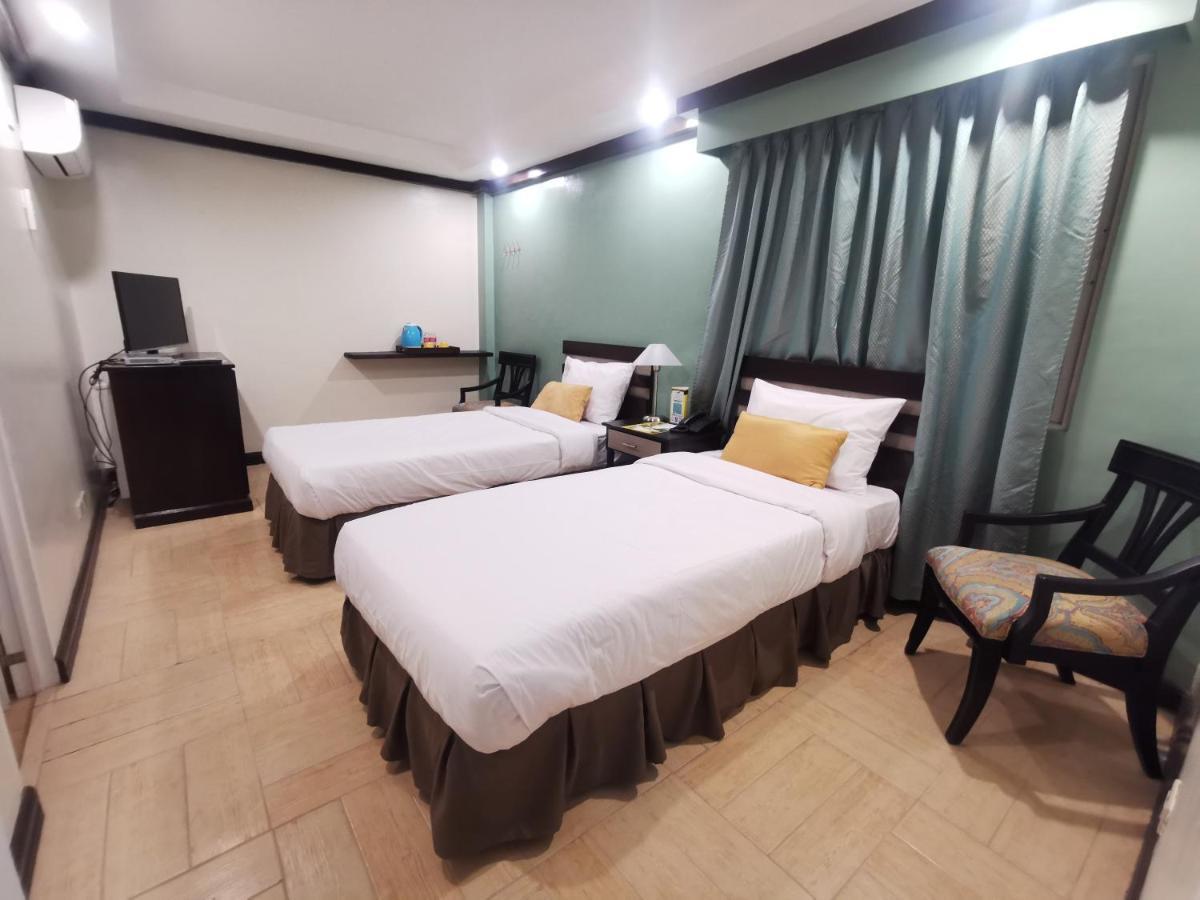 טגאיטאי Tagaytay Country Hotel מראה חיצוני תמונה