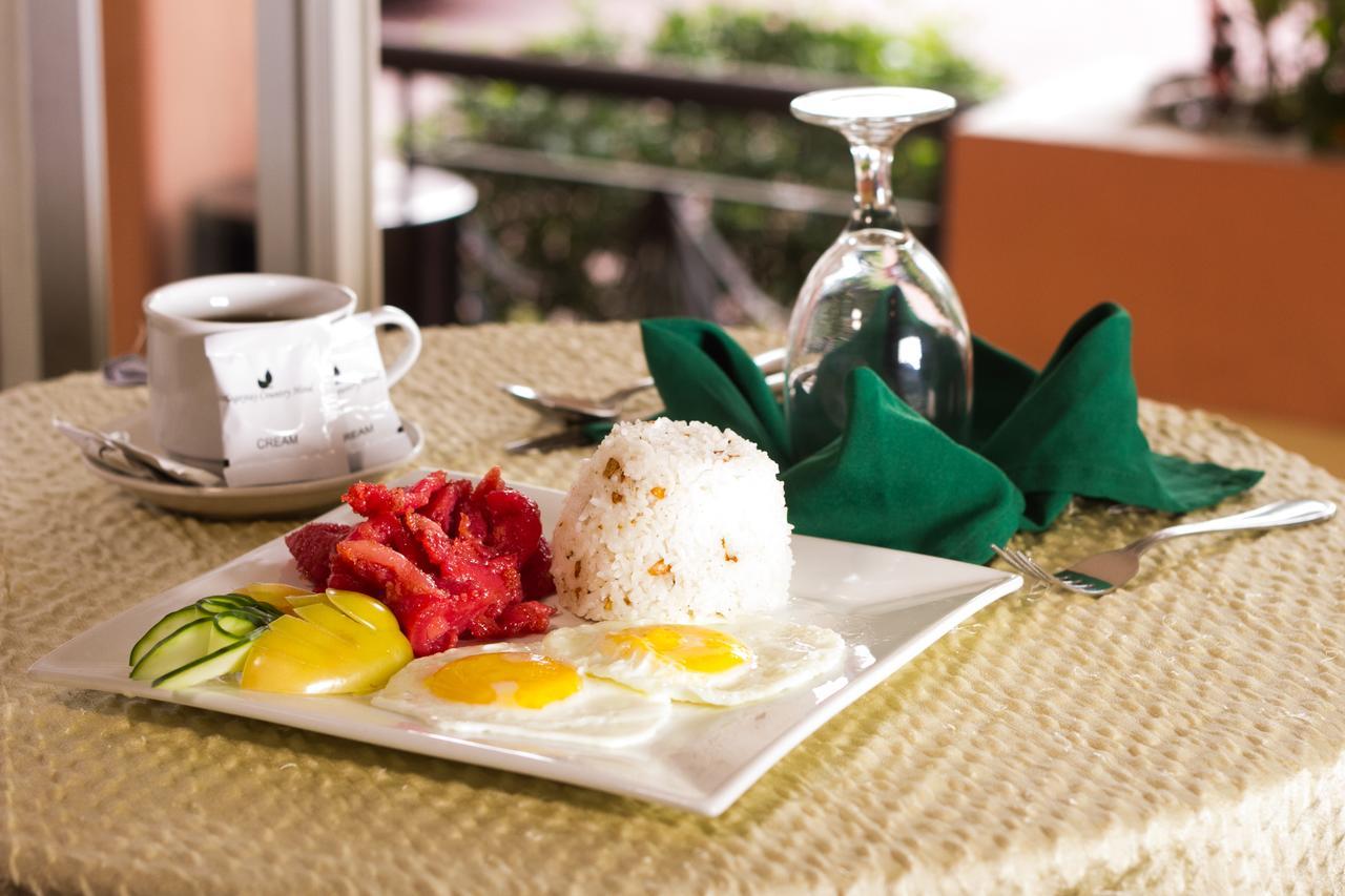 טגאיטאי Tagaytay Country Hotel מראה חיצוני תמונה