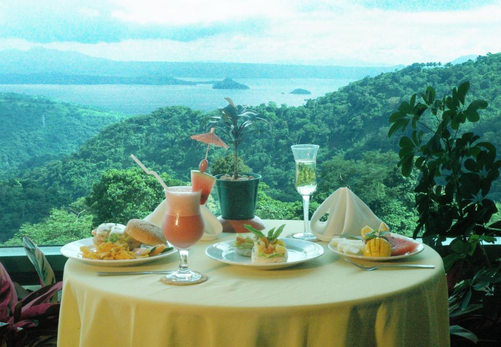 טגאיטאי Tagaytay Country Hotel מראה חיצוני תמונה